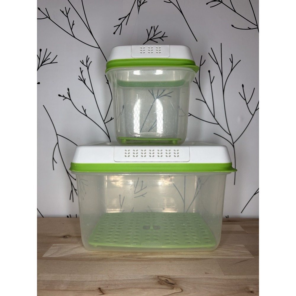 Rubbermaid Produce Saver Set 6.3 & 17.3 Cups Green White Vented Lid
